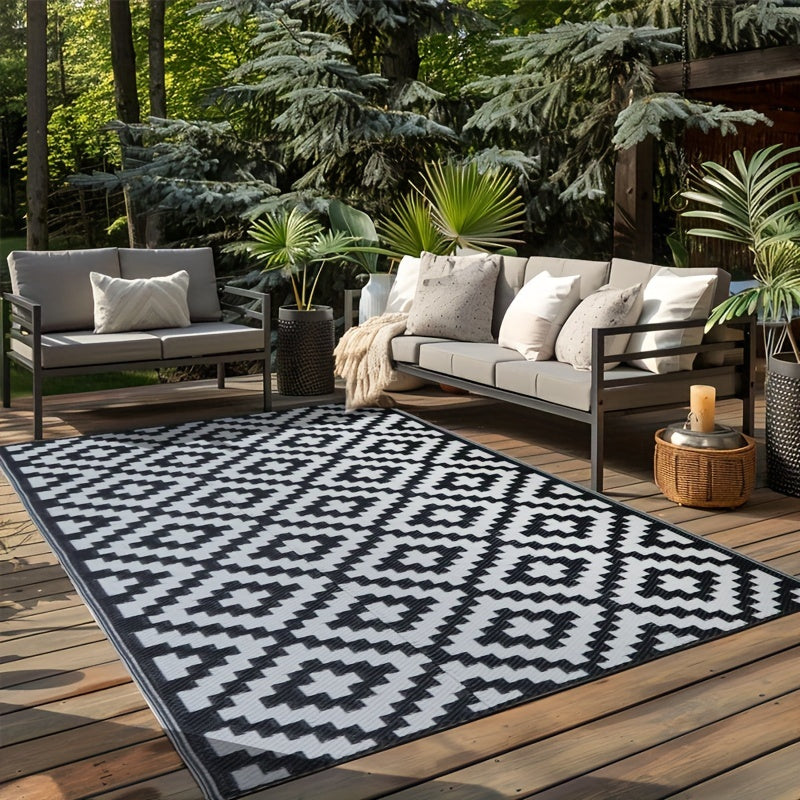 Reversible Outdoor Area Rug | Black & White Geometric Patio Mat