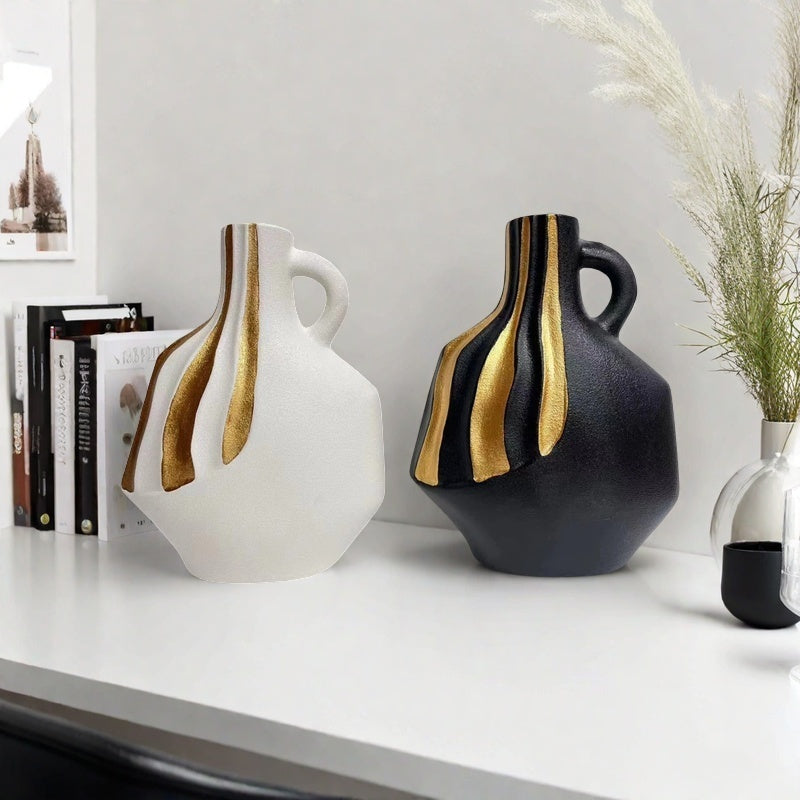 Modern Ceramic Vase | Black & White with Gold Accents – Luxury Tabletop & Mantelpiece Decoration