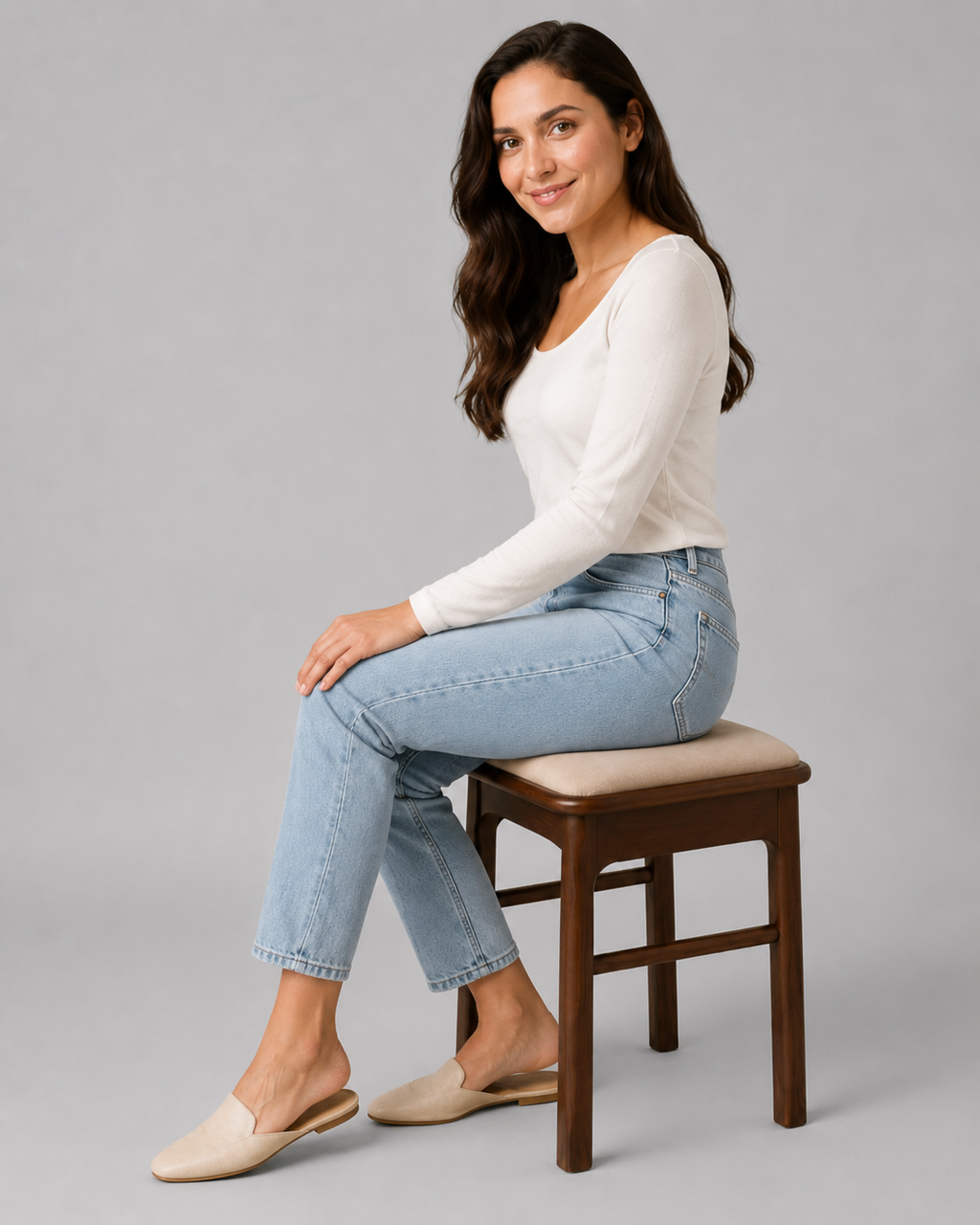 Cushioned Wooden Vanity Stool - Detail